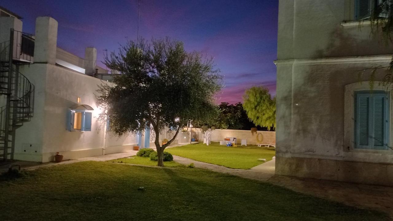 Villino Tronchetto Bianco Bed & Breakfast Mola di Bari Exterior photo